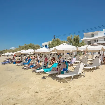 بيت شباب Naxos *