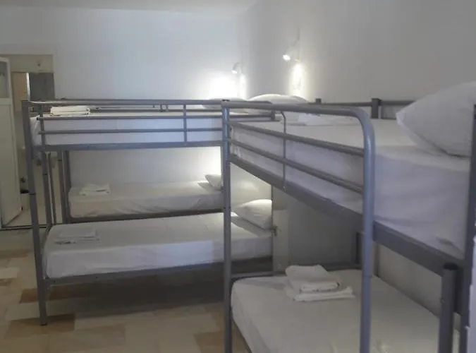 Naxos بيت شباب Agia Anna (Naxos)