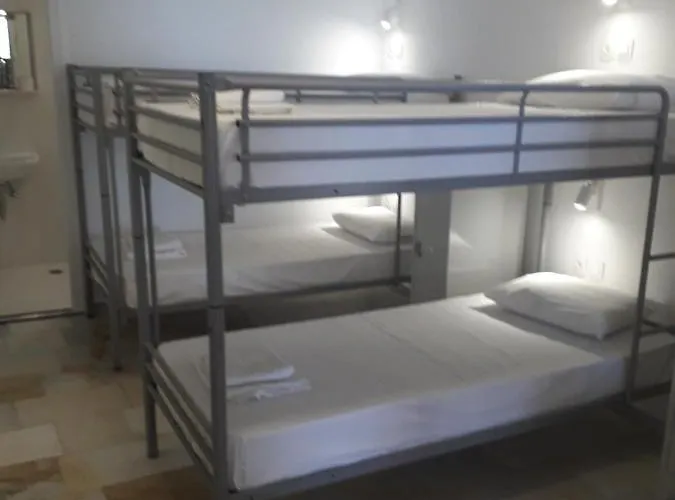 Naxos بيت شباب Agia Anna (Naxos)