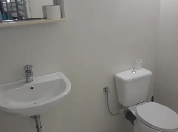 بيت شباب Naxos *