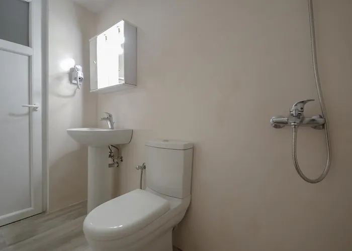 بيت شباب Naxos *